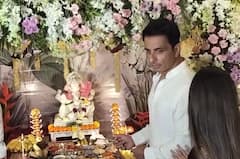 Ganesh Chaturthi 2024: धोती पहन धूमधाम से बप्पा को घर लाए तुषार कपूर, सोनू सूद ने पत्नी और बेटे के साथ किया सेलिब्रेशन, देखें तस्वीरें