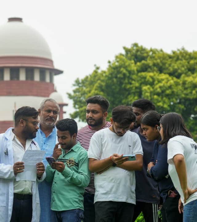 जस्टिस ए.एस. ओका और जस्टिस ए.जी. मसीह की बेंच ने कहा कि ऐसे मुद्दों पर बिना सोचे समझे फैसला नहीं किया जा सकता और कोर्ट को मानवीय आधार पर काम करना होगा.