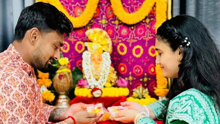 Bangladesh cricketer liton das celebrate ganesh chaturthi shared photos with family Liton Das Ganesh Chaturthi: बांग्लादेश के क्रिकेटर ने गणेश चतुर्थी पर की पूजा, सामने आया फैंस का हैरान करने वाला रिएक्शन