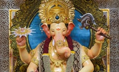 गणपति के भक्तों की उमड़ी भीड़, पहले दिन ही लालबाग के राजा को आया इतने लाख का चढ़ावा