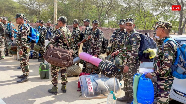 CRPF 4000 personnel to set for battle in  chhattisgarh to end Maoist Naxalism Problem नक्सलवाद पर आखिरी वार की तैयारी! CRPF ने 4,000 से ज्यादा जवान भेजे छत्तीसगढ़