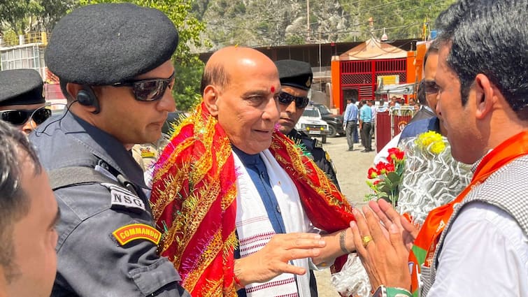 Rajnath Singh in kashmir talks with pakistan Banihal terrorism 'Ready To Start Dialogue If...': Rajnath Singh Lays Out India's Condition For Talks With Pakistan