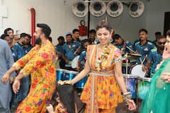 Shilpa Shetty - Ganesh Visarjan 2024: డ్రమ్స్ కొట్టి, అమ్మాయితో డ్యాన్స్ చేసి... గణేష్ నిమజ్జనంలో శిల్పా శెట్టి ధూమ్ ధామ్ సందడి