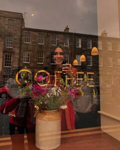 Mrunal Thakur : చల్లటి వాతావరణంలో వేడి వేడి కాఫీ ఆస్వాదిస్తోన్న మృణాల్ ఠాకూర్!