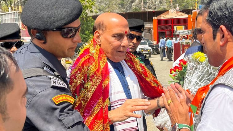 Jammu and Kashmir Assembly Election 2024 Rajnath Singh Ramban Rally Urges PoK Residents To Join India J&K Polls — Rajnath Singh Urges PoK Residents To Join India At Ramban Rally: 'We Consider You As Our Own...'