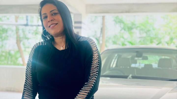 ఇదే కాకుండా బిగ్బాస్లో ఎవరైతే కాస్త ఏజ్గా అనిపిస్తారో.. మొదటివారంలో వంటగదిలో ఎక్కువగా ఉంటారో.. వాళ్లే ఎలిమినేట్ అయ్యారు. గతంలో కూడా ఇలాగే మొదటివారంలో ఎలిమినేట్ అయ్యారు. (Image Source : Starmaa/Instagram)