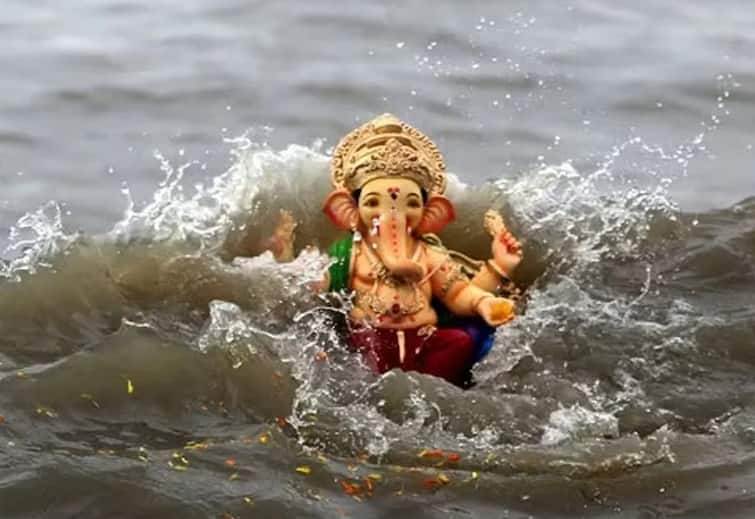 rules and rituals of dedh din ke ganpati ka visarjan with shubh muhurat details in the ganesh chaturthi and visarjan 2024 Ganesh Visarjan 2024: દોઢ દિવસે ગણેશ વિસર્જન માટેનો શું છે નિયમ, શું શું કરવું જરૂરી ? જાણો