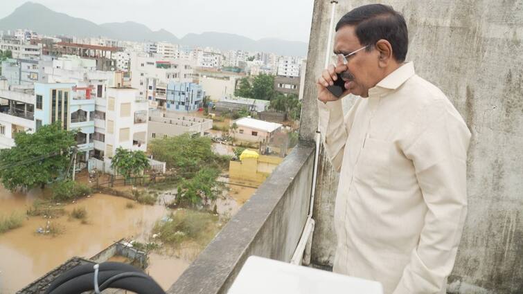 P Narayana visits flooded areas in Vijayawada says they considering retaining wall for Budameru Narayana: బుడమేరుకు రిటైనింగ్ వాల్‌ ఆలోచన ఉంది - నారాయణ కీలక వ్యాఖ్యలు