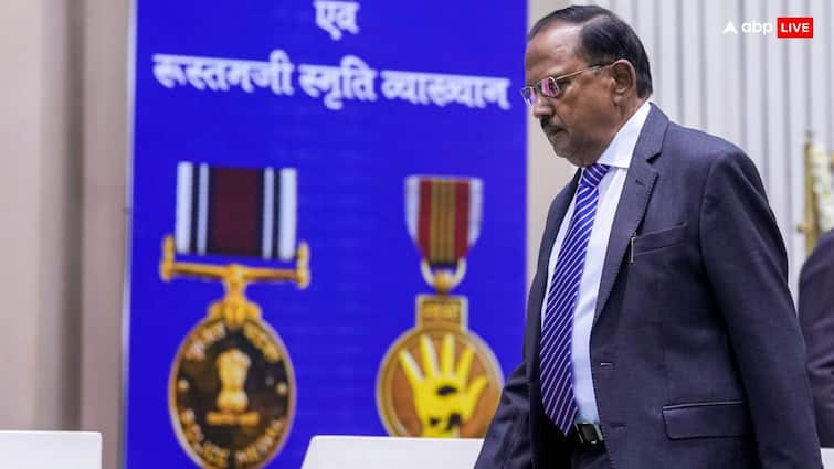 National Security Advisor Ajit Doval travelling to Moscow to hold discussions aimed at resolving Russia-Ukraine conflict इंडिया की पहल से थम जाएगी रूस-यूक्रेन की जंग? अब NSA अजित डोभाल उठाएंगे ये कदम, जानें- क्या है प्लान