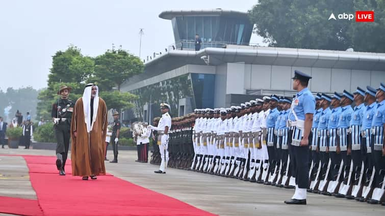 Abu Dhabi Crown Prince Sheikh Khalid bin Zayed Al Nahyan arrives in Delhi will meet PM Modi tomorrow अबू धाबी के क्राउन प्रिंस पहुंचे दिल्ली, कल PM मोदी से करेंगे मुलाकात