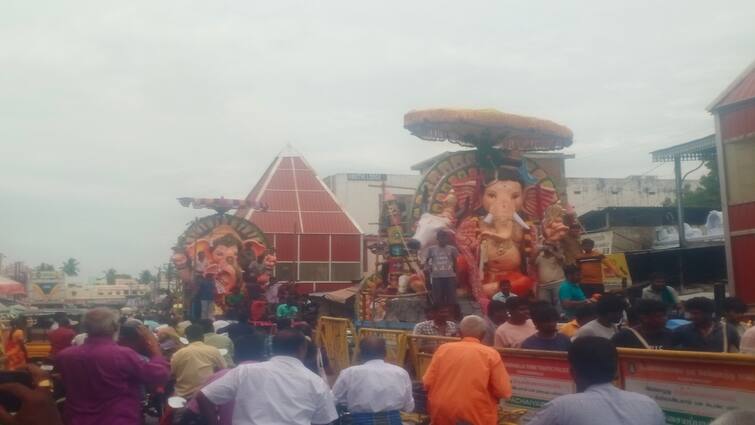 Vinayagar Chaturthi 2024 Tiruvannamalai Town vinayagar rally celebration - TNN Vinayagar Chaturthi 2024: பலத்த பாதுகாப்புடன் விநாயகர் சிலை ஊர்வலம் -  குத்தாட்டம் போட்ட இளைஞர்கள்