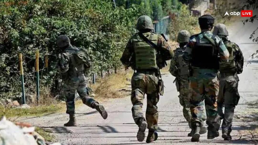 जम्मू में बड़े आतंकी हमले की कोशिश नाकाम, सेना ने ढेर किए दो आतंकवादी, सर्च ऑपरेशन जारी Jammu Kashmir Two terrorists have been neutralised and a large quantity of war like stores recovered by Indian Army जम्मू में बड़े आतंकी हमले की कोशिश नाकाम, सेना ने ढेर किए दो आतंकवादी, सर्च ऑपरेशन जारी