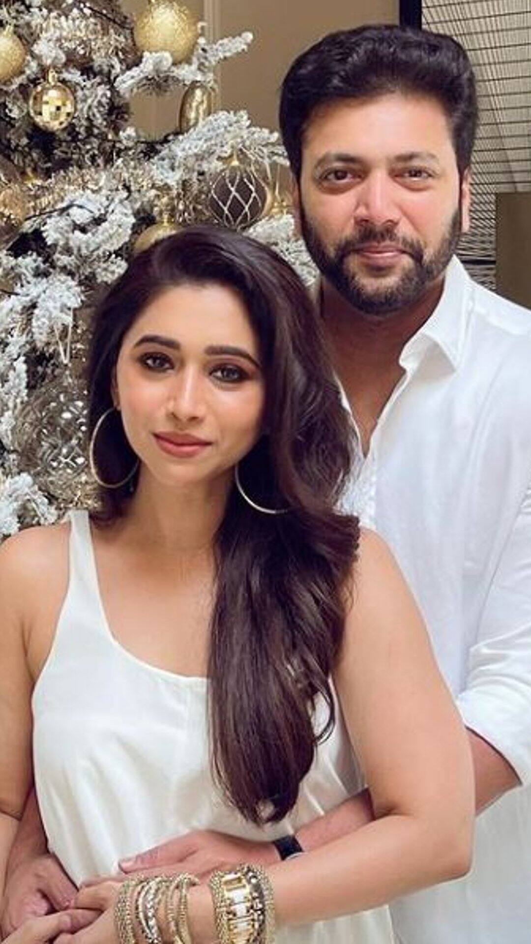 Historia De Amor De Jayam Ravi Aarthi Aarti Ravi In Diamond Ruby