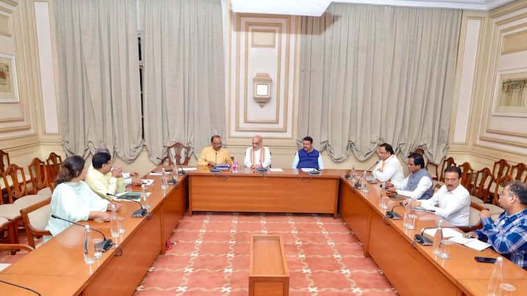 Amit Shah held meeting with CM Eknath Shinde Ajit Pawar Devendra Fadnavis Maharashtra Assembly Election 2024 ANN Maharashtra: महाराष्ट्र में अमित शाह ने की CM शिंदे और उपमुख्यमंत्री के साथ बैठक, क्या हुई बात?