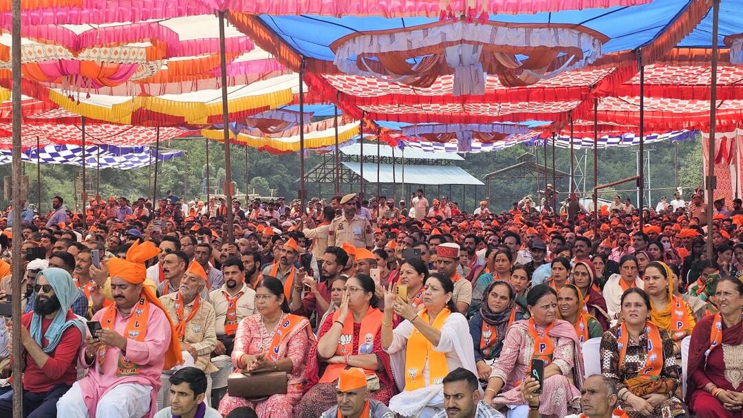 J-K Polls: Omar Abdullah, Tariq Karra Among 239 Candidates In Fray For 2nd Phase After 27 Nominations Withdrawn Jammu Kashmir Election 2024 Omar Abdullah Ravinder Raina Tariq Hamid Karra Among 239 Candidates In Fray For second phase J-K Polls: Omar Abdullah, Tariq Karra Among 239 Candidates In Fray For 2nd Phase After 27 Nominations Withdrawn