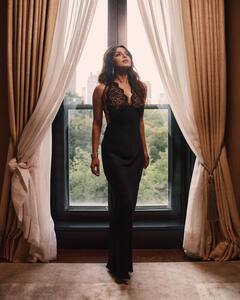 प्रियंका चोपड़ा ने ब्लैक ड्रेस में उड़ाए होश, न्यू यॉर्क इवेंट में छलका देसी गर्ल का विदेशी लुक