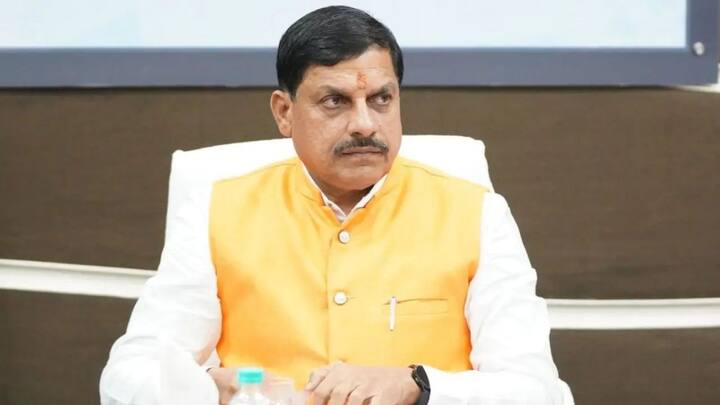 बता दें मध्यप्रदेश सरकार ने महिलाओं के लिए ड्राइविंग लाइसेंस के लिए कोई फीस नहीं रखी है. 18 साल से ऊपर की सभी महिलाएं मध्य प्रदेश में फ्री ड्राइविंग लाइसेंस बनवा सकती है.
