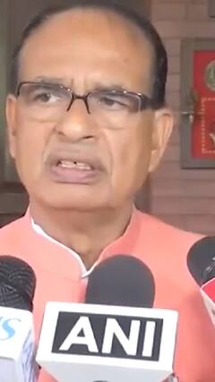 'Rahul Gandhi देश की छवि खराब करने की कोशिश कर रहे हैं'- Shivraj Singh | ABP NEWS SHORTS