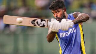 6,6,6,6,6,6. 8 ਚੌਕੇ, 7 ਛੱਕੇ, ਹਾਰਦਿਕ ਨੇ ਟੈਸਟ ਜਰਸੀ 'ਚ ਮਚਾਇਆ ਤਹਿਲਕਾ ! ਕੁਝ ਹੀ ਗੇਂਦਾਂ 'ਚ ਜੜਿਆ ਤੂਫਾਨੀ ਸੈਂਕੜਾ