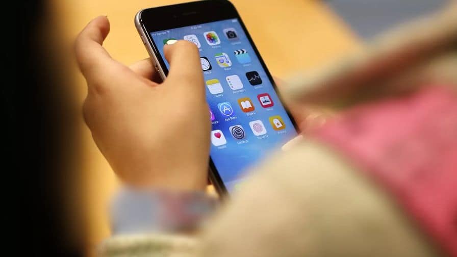 Ban on children mobile phone viewing in Sweden strict order issued by the government Mobile Phone Ban: ਬੱਚਿਆਂ ਦੇ ਮੋਬਾਈਲ ਫੋਨ ਵੇਖਣ ਉਤੇ ਲੱਗੀ ਪਾਬੰਦੀ, ਸਰਕਾਰ ਵੱਲੋਂ ਸਖਤ ਹੁਕਮ ਜਾਰੀ