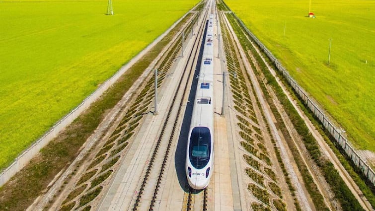 High speed train will run in Bihar complete work will start in two phases Varanasi Howrah Bullet Train Project ann Bullet Train: बिहार में जल्द दौड़ेगी बुलेट ट्रेन, दो घंटे में पूरा होगा आरा से हावड़ा का सफर