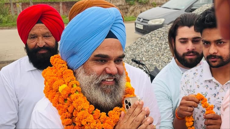 Kawaljeet Singh Ajrana returns BJP Ticket in haryana assembly election 2024 हरियाणा में BJP प्रत्याशी कंवलजीत सिंह अजराना ने पार्टी की टिकट लौटाई, जानें- क्यों लिया फैसला?