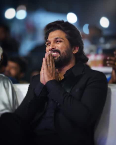 क्या आप समझ पाए हैं कि यहां किसकी बात हो रही है. तो आपको बता दें कि हम आपसे बात कर रहे हैं 'पुष्पा' एक्टर अल्लू अर्जुन के बारे में.