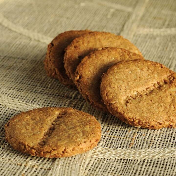 One of them is 'digestive biscuit', which people often consider healthy and think that eating it will not lead to weight gain. But a new research has found this claim to be completely wrong.