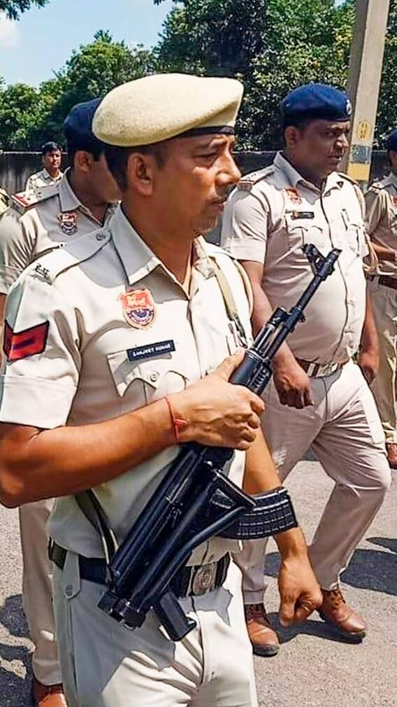 कैसे होती है पुलिस की ट्रेनिंग?