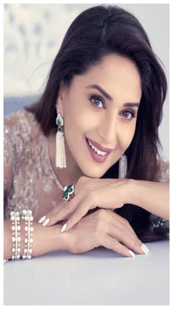 जब 50 साल का आदमी करने लगा था माधुरी दीक्षित से गोद लेने की जिद्द