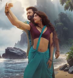 Devara Movie Stills: 'దేవర'లో ఎన్టీఆర్, జాన్వీ స్టిల్స్... హీరోయిజంతో పాటు రొమాన్స్