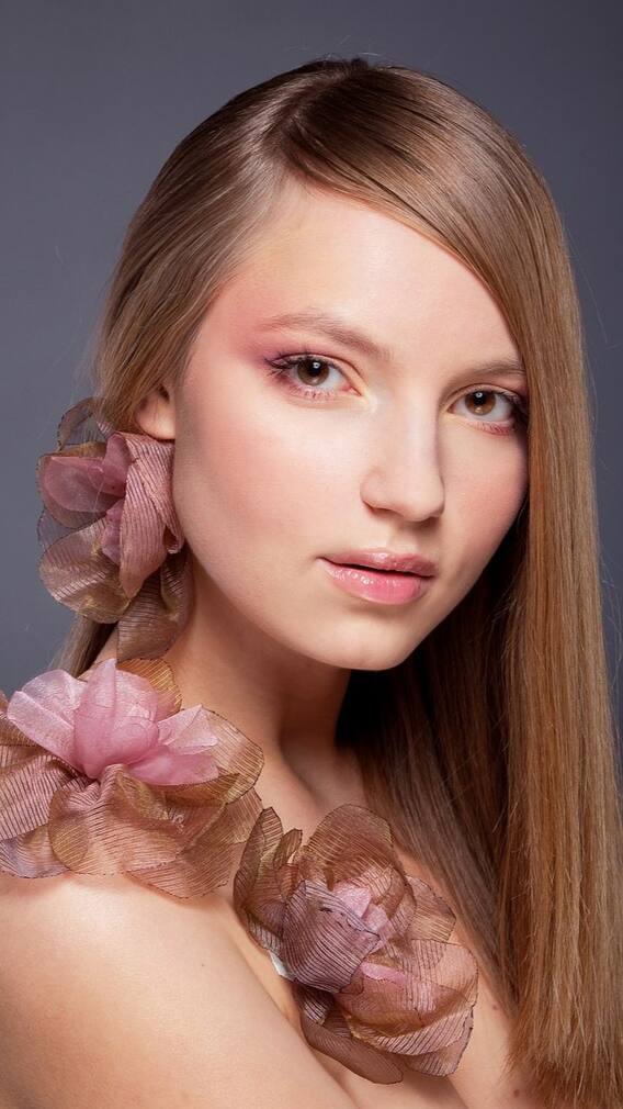 ரோஸ் நிற உதடுகளை பெற டிப்ஸ் இதோ!