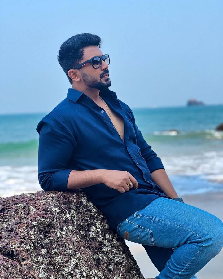 1996 జన్మించిన నిరంజన్ పుట్టింది , చదువుకున్నది మొత్తం బెంగళూరులోనే. తల్లి ఉపాధ్యాయురాలు...తండ్రి క్యాటరింగ్ బిజినెస్ చేసేవాడు. చిన్నప్పటి నుంచీ ఆర్మీలో జాయిన్ అవ్వాలని కలగన్నాడు నిరంజన్