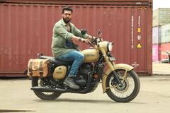 Celebrities Birthday : இன்று இத்தனை சினிமா நட்சத்திரங்களுக்கு பிறந்தநாளா?