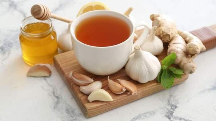 how-garlic-tea-can-help-manage-blood-sugar-levels-know-Know-the-recipe abpp Garlic Tea: ਬਲੱਡ ਸ਼ੂਗਰ ਨੂੰ ਚੁਟਕੀ ਵਿੱਚ ਹੀ ਦੂਰ ਕਰੇਗੀ ਇਹ ਚਾਹ, ਬਸ ਇਸ ਚੀਜ਼ ਨੂੰ ਮਿਲਾਉਣਾ ਨਾ ਭੁੱਲੋ