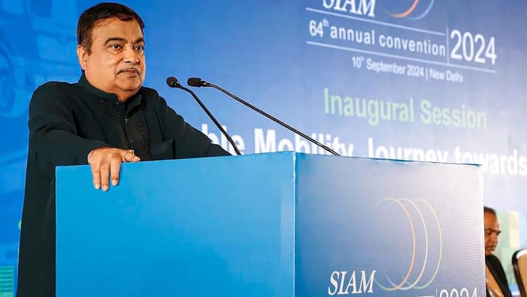 Nitin Gadkari Says Cost Of Petrol And Diesel Vehicle Will Be Same As EV In 2 Years Cost Of Petrol And Diesel Vehicle Will Be Same As Electric In 2 Years: Nitin Gadkari