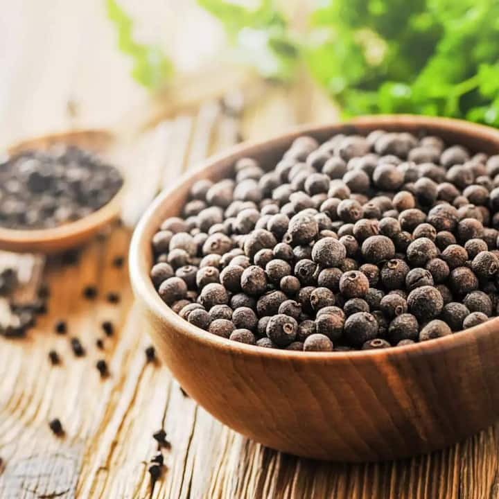 Black pepper: ਕੈਂਸਰ ਵਰਗੀਆਂ ਬਿਮਾਰੀਆਂ ਤੇ ਦਿਲ ਦੇ ਰੋਗਾਂ ਨੂੰ ਦੂਰ ਕਰਦੀ ਹੈ ਕਾਲੀ ਮਿਰਚ