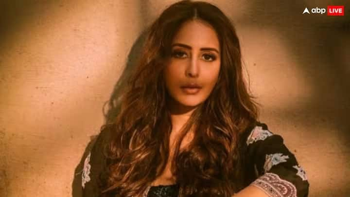 Chahat Khanna Personal Life: આ અભિનેત્રીએ તેના જીવનમાં ઘણું દુખ સહન કર્યું છે. તેને બે વાર લગ્ન કર્યા પરંતુ બંને નિષ્ફળ રહ્યા. અભિનેત્રીને શારીરિક શોષણનો પણ સામનો કરવો પડ્યો હતો.