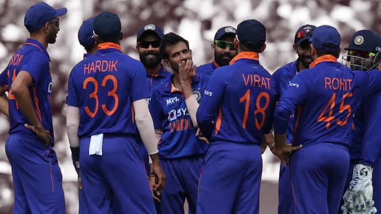 bcci Yuzvendra Chahal Ignored For Duleep Trophy And Test Squad Takes Five-Wicket Haul In County Championship Marathi news टीम इंडियाने नाकारलेल्या खेळाडूचा इंग्लंडमध्ये कहर! अर्ध्या संघाची केली शिकार, पहा Video