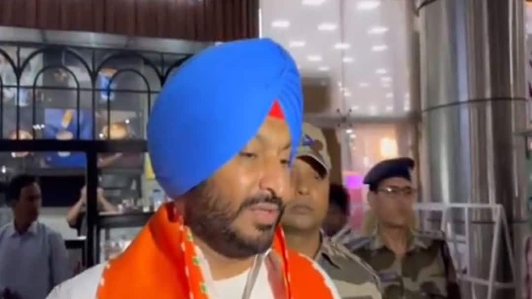 Rahul Gandhi Sikh Remark in US BJP leader Ravneet Singh Bittu got angry Accused of trying to incite Khalistani separatists Rahul Gandhi Sikh Remark: 'पाकिस्तान जो न करा सका, वो कराना चाहते हैं राहुल गांधी', सिखों पर दिए बयान से खफा रवनीत सिंह बिट्टू