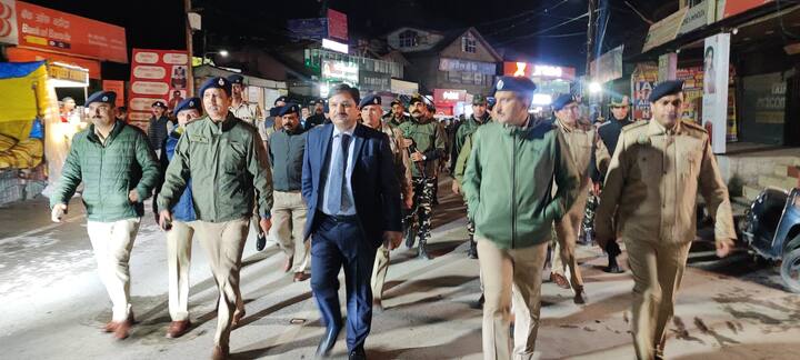 More than a thousand police personnel have been deployed in the area. These police personnel will ensure security here.