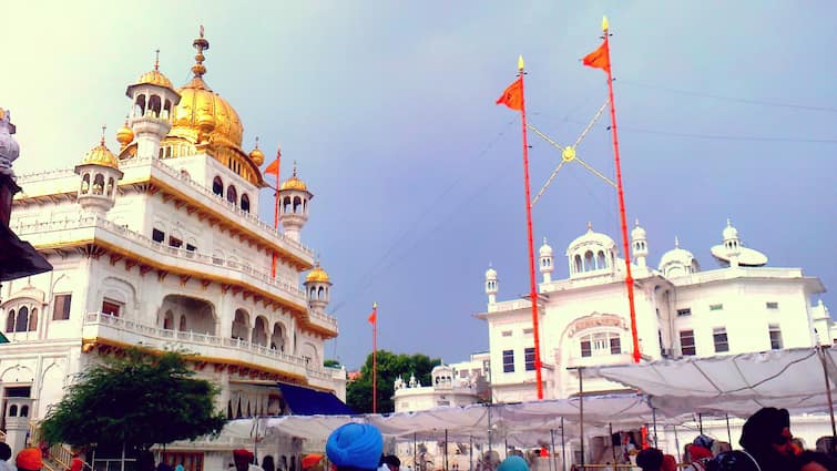 Sikandar Singh Maluka and Sarwan Singh Phillaur submitted their explanation at  Akal Takht Secretariat ਅਕਾਲ ਤਖ਼ਤ ਸਾਹਿਬ 'ਤੇ ਅਕਾਲੀ ਦਲ ਦੇ 2 ਹੋਰ ਸਾਬਕਾ ਮੰਤਰੀ ਪਹੁੰਚੇ ਸਪੱਸ਼ਟੀਕਰਨ ਦੇਣ, ਰਾਮ ਰਹੀਮ ਦੀ ਮੁਆਫ਼ੀ 'ਤੇ ਦਿੱਤਾ ਵੱਡਾ ਬਿਆਨ 