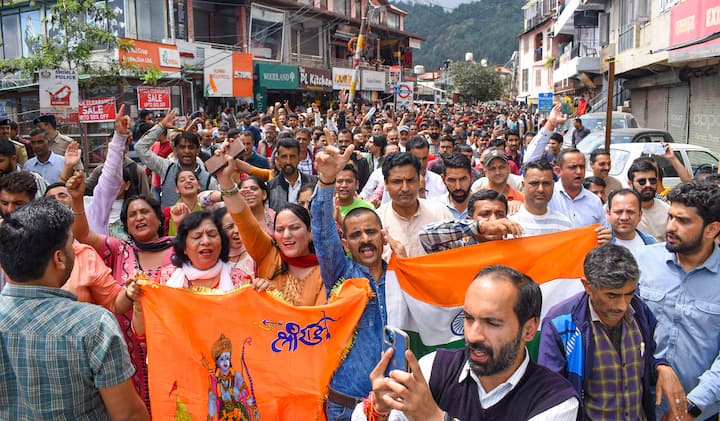 A massive agitation is going to take place in Sanjauli area of ​​Shimla, the capital of Himachal Pradesh, against illegal construction in the mosque and people coming from outside states without verification.