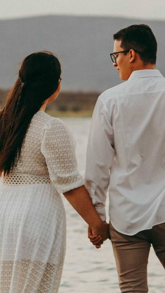 रात में कितने बजे बनाने चाहिए शारीरिक संबंध?