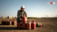 पाकिस्तान में कितने रुपये का मिलता है एक गैस सिलेंडर, कीमत जानकर उड़ जाएंगे होश