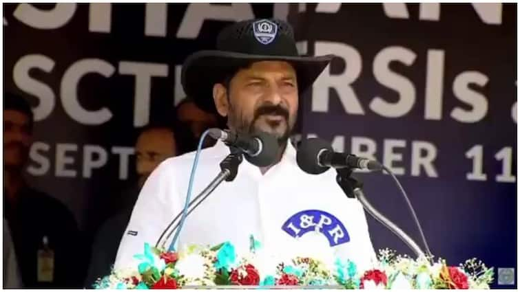 Telangana Chief Minister Revanth Reddy made sensational comments at passing out parade program held in Hyderabad Police Academy Revanth Reddy: ఆక్రమణదారులు జైలుకే- స్వచ్చందంగా వదలుకోకుంటే చర్యలు తప్పవు- హైడ్రాపై సీఎం రేవంత్ సంచలన కామెంట్స్