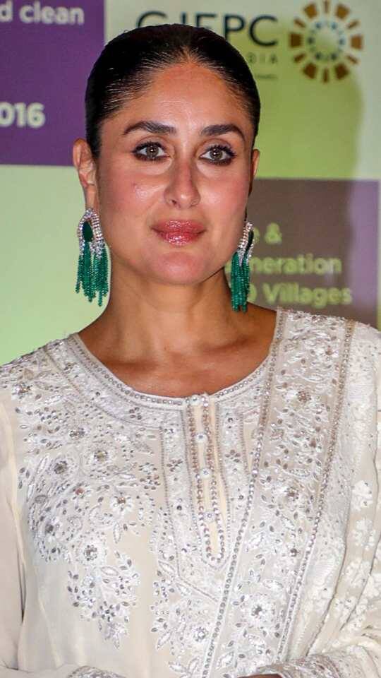 বয়স ৪৪, বোটক্সে বিশ্বাস করেন না করিনা কপূর!