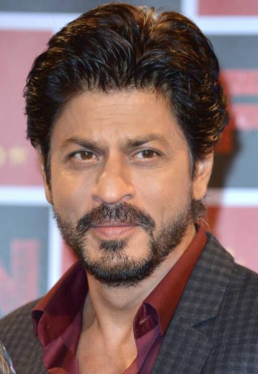 हम जिस फिल्म की बात कर रहे हैं वह कोई और नहीं बल्कि ‘इन व्हिच एनी गिव्स इट दोज वन्स’ (In Which Annie Gives It Those Ones) है. सुपरस्टार ने अपनी फिल्म में एक समलैंगिक किरदार निभाया था.