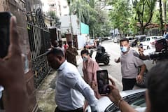 पिता की मौत से टूटीं मलाइका अरोड़ा, दुख में शामिल होने पहुंचे सलमान खान के पेरेंट्स, अर्जुन कपूर भी हुए स्पॉट