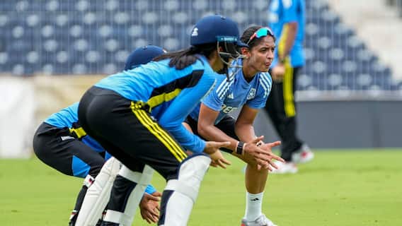 Women's T20 World Cup 2024: भारत-पाकिस्तान के बीच मुकाबला, जानें कब और कहां खेले जाएंगे वीमेंस टी20 वर्ल्ड कप के मैच Women's T20 World Cup 2024: भारत-पाकिस्तान के बीच मुकाबला, जानें कब और कहां खेले जाएंगे वीमेंस टी20 वर्ल्ड कप के मैच